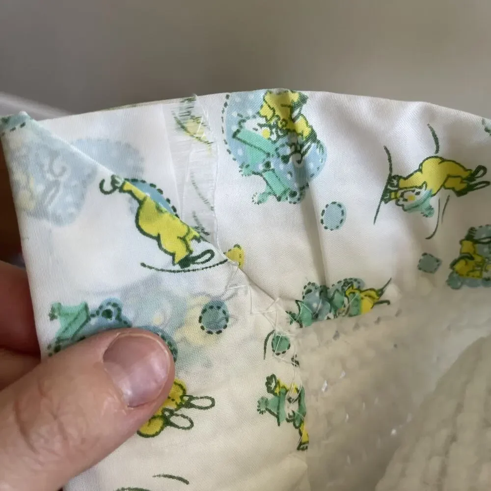 Vintage Carters White Waffle Weave Woven Clowns Bears Satin Trim Baby Blanket